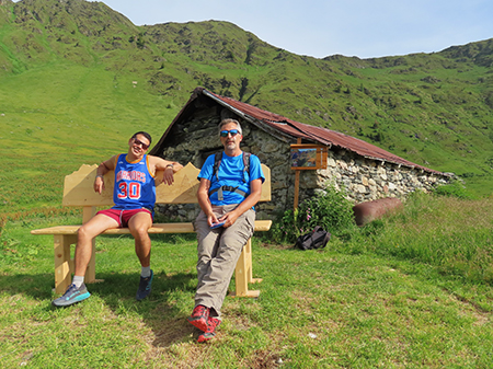 Bello il ‘Sentiero delle panchine ‘ ad anello da San Simone-Passo San Simone + Forcella Rossa-17giu25 - FOTOGALLERY